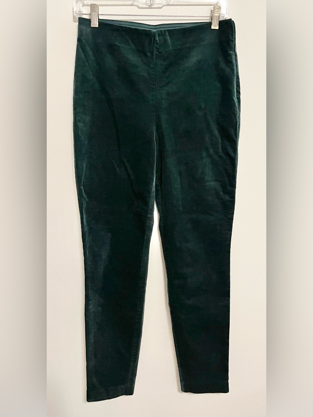 NWT Loft Corduroy Flat Front Skinny Pants in Dark Green. Size 4